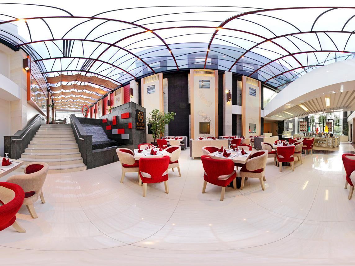 Hotel Promenade Cihampelas Бандунг Екстериор снимка